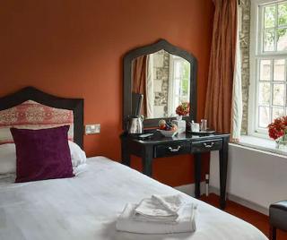Hotel Hitchin Priory