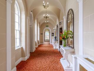 Hotel Hitchin Priory
