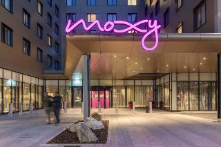 Hotel Moxy London Heathrow Airport