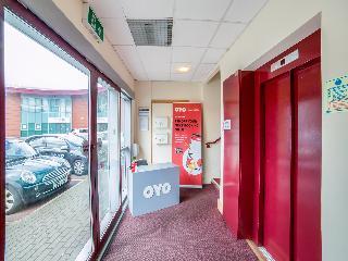 Hotel OYO Chase Suites