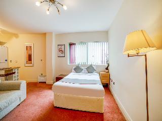 Hotel OYO Chase Suites