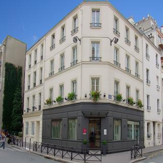 Hotel Eiffel Saint Charles