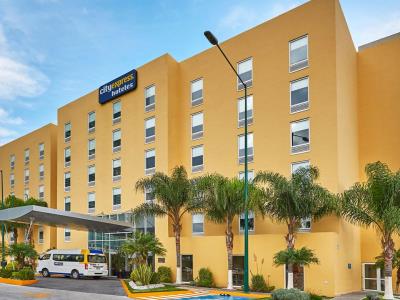 Гостиница City Express Irapuato