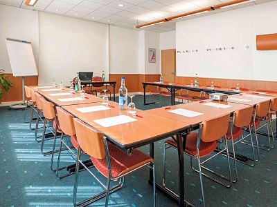 Гостиница Ibis 3 Lacs Neuchatel