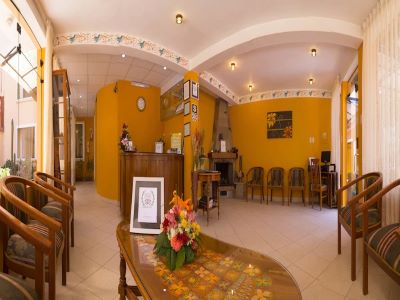 Гостиница Torre Dorada