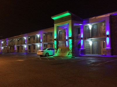Гостиница Lotus Inn And Suites
