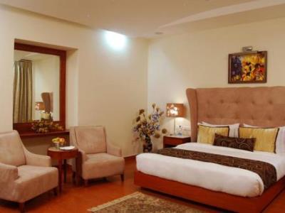 Гостиница Hk Clarks Inn, Amritsar
