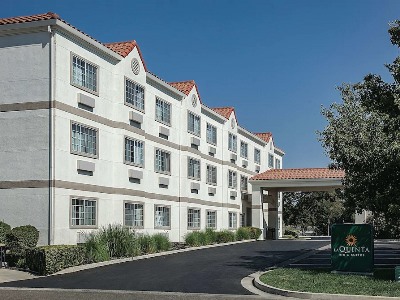 Гостиница La Quinta Inn N Suites By Wyndham Davis