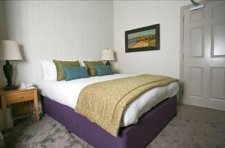 Hotel The George At Baldock