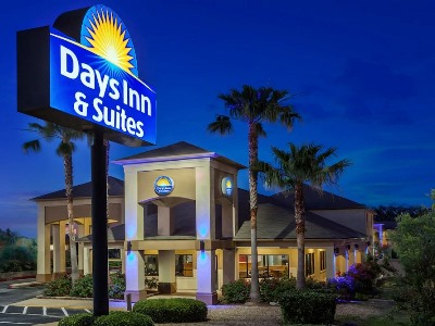 Hotel Days Inn N Suites Wyndham Huntsville Tx