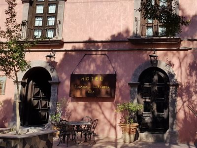 Гостиница Posada De Las Flores Loreto