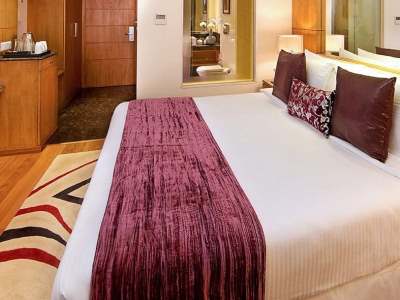 Hotel Fern Residency