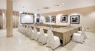 Гостиница NH Alcorcon