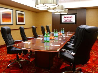 Гостиница Minneapolis Marriott Southwest