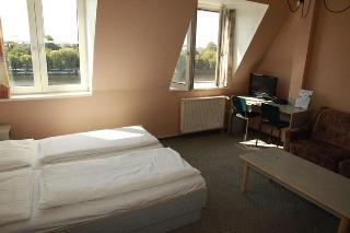 Hotel East Side