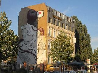 Hotel East Side