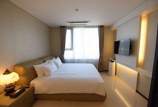 Гостиница Geoje Artnouveau Suite Hotel