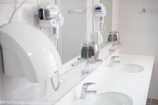 Гостиница Kimchee Busan Downtown Guesthouse