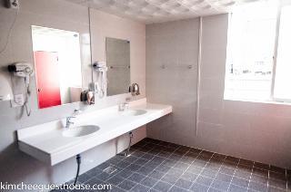 Гостиница Kimchee Busan Downtown Guesthouse