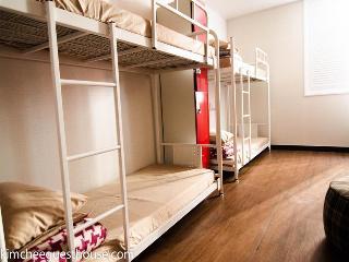 Гостиница Kimchee Busan Downtown Guesthouse