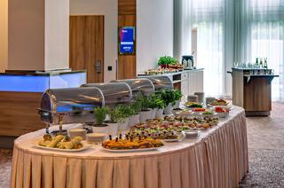 Гостиница Park Inn by Radisson Koln City West