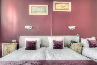 Hotel Antigone