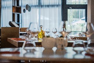 Гостиница Golden Tulip Aix en Provence