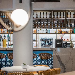 Гостиница Golden Tulip Aix en Provence