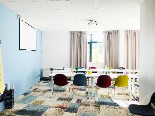 Гостиница Golden Tulip Aix en Provence