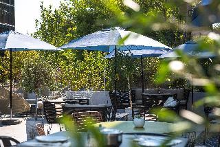 Гостиница Golden Tulip Aix en Provence