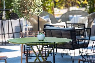 Гостиница Golden Tulip Aix en Provence