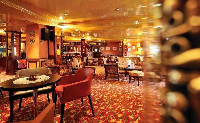 Гостиница Hotel Mercure Rouen Centre Champ-de-Mars