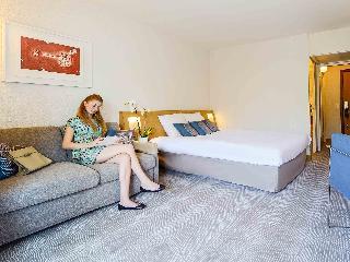 Гостиница Novotel Avignon Nord