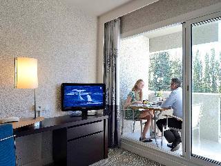 Гостиница Novotel Avignon Nord