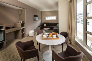 Гостиница Golden Tulip Aix-Les-Bains