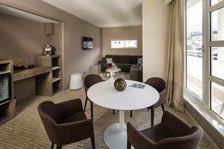 Гостиница Golden Tulip Aix-Les-Bains