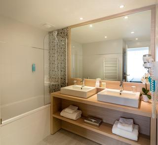 Гостиница Golden Tulip Aix-Les-Bains