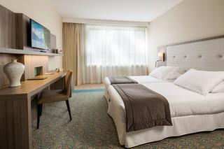 Гостиница Golden Tulip Aix-Les-Bains