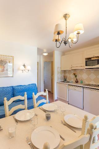 Hotel Residence PV  Les Rives de Cannes Mandelieu