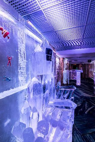 Kube Hotel Paris-Ice Bar
