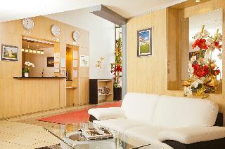 Гостиница Residhome Bures La Guyonnerie