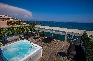 Гостиница Royal Antibes