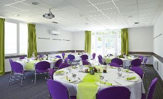 Гостиница ibis Chartres Ouest Luce