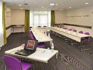 Гостиница ibis Chartres Ouest Luce