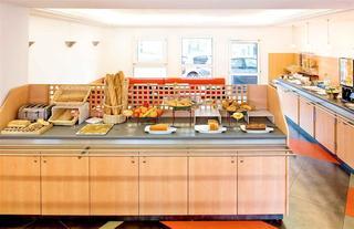 Гостиница ibis Poissy