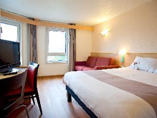 Гостиница ibis Poissy
