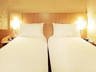 Гостиница ibis Poissy