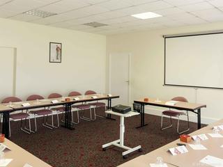 Гостиница ibis Laval le Relais d'Armor