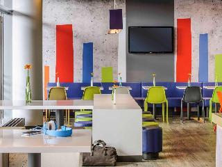 Гостиница ibis budget Laval