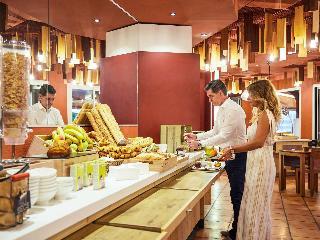 Гостиница ibis Hyeres Plage Thalassa